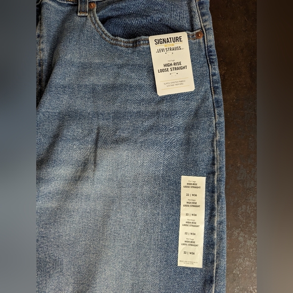 NWT Levi Strauss High-rise Loose Straight Jeans, Size 22 - Picture 6 of 12